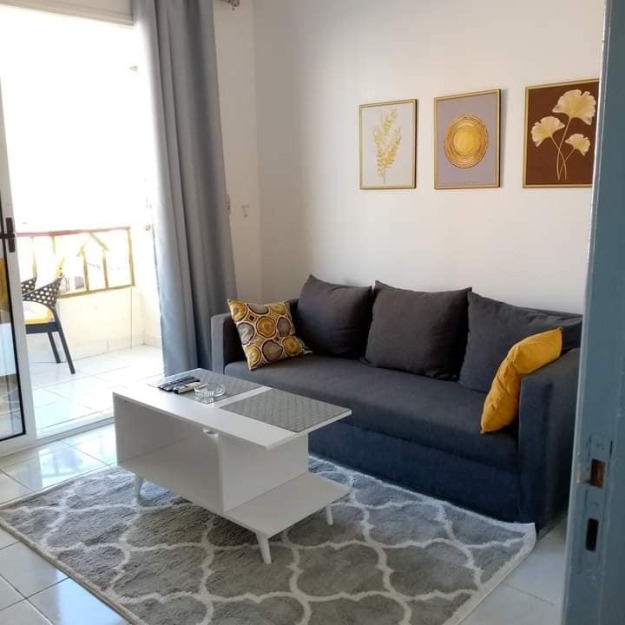BETTY APARTMENT